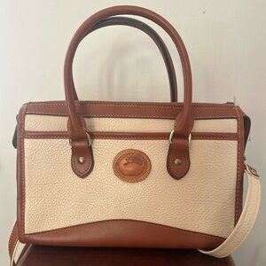 ✨SOLD✨DOONEY & BOURKE Vintage White and Brown Leather Handbag